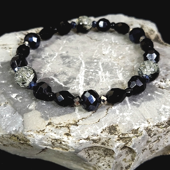 Handmade Black Glass Triple Moon Bracelet Repurposed Vintage Beads - Picture 11 of 11